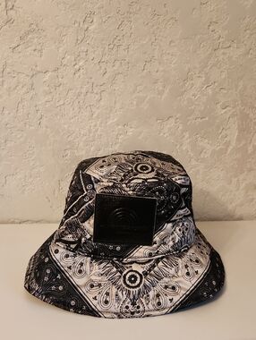 Kurt Geiger Bandana Print Quilted Bucket Hat